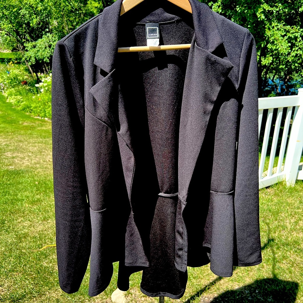 Lightweight Blazer-Style Jacket